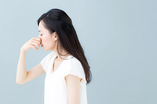 トイレの水漏れが臭い理由とは