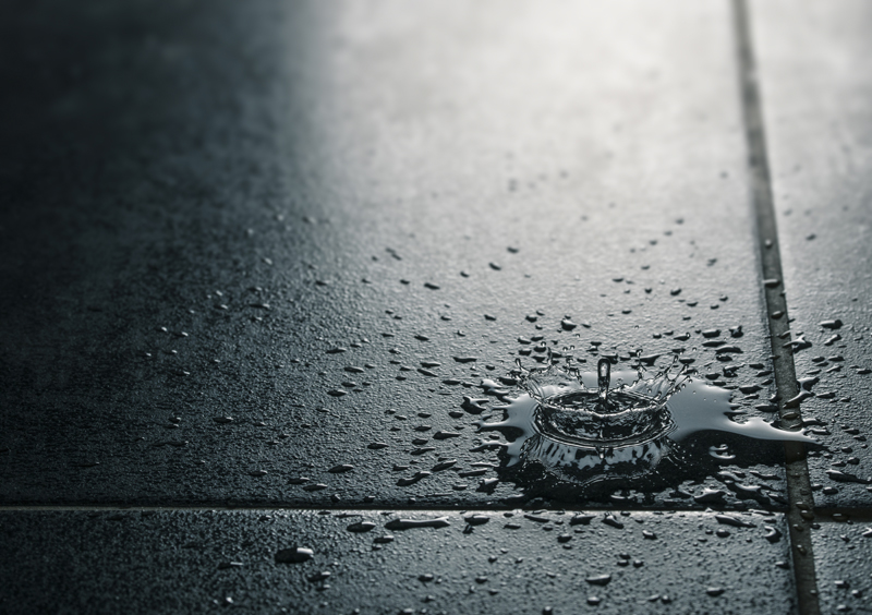 水があふれる排水溝